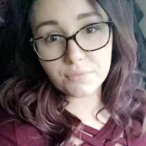 Meet your Posher, Alexia